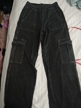 HALARA Black Cargo Pants with Pockets